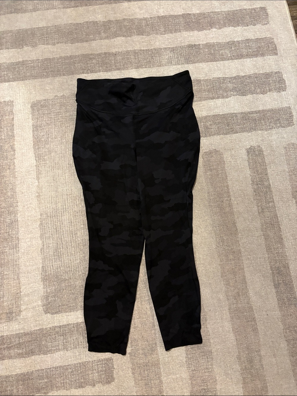 Women’s Lululemon Base Pace High-Rise Running Tight 25”